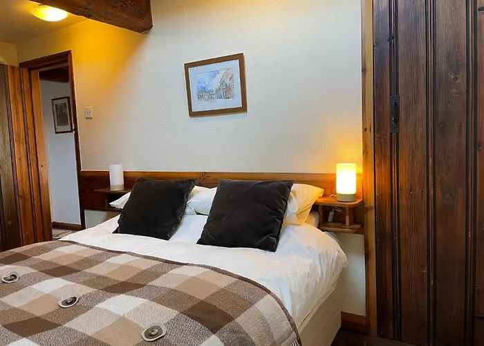 Nyaraló Phlomis York